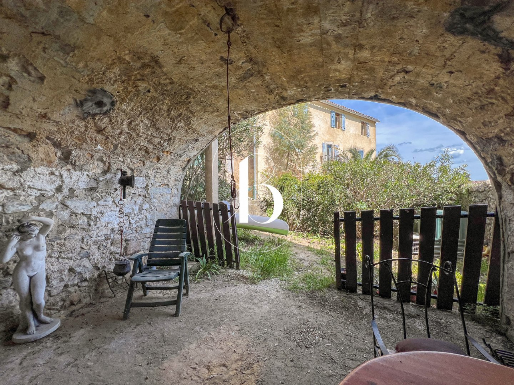 sale Maison de village Saint Sauveur De Cruzieres