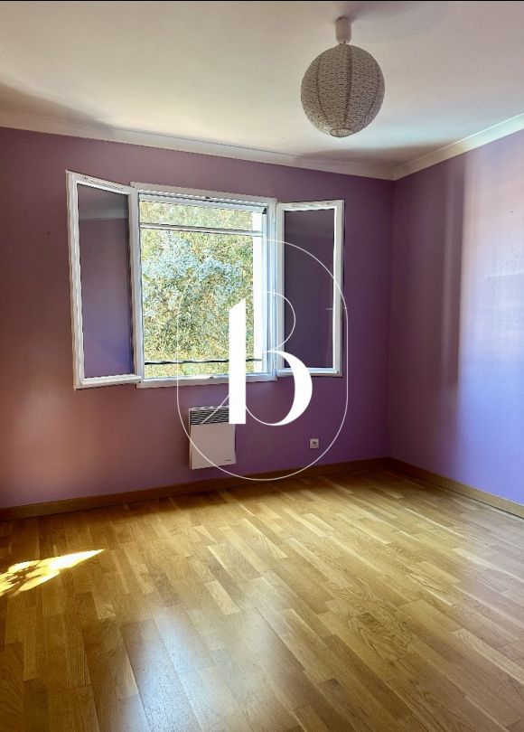 sale Villa Uzes