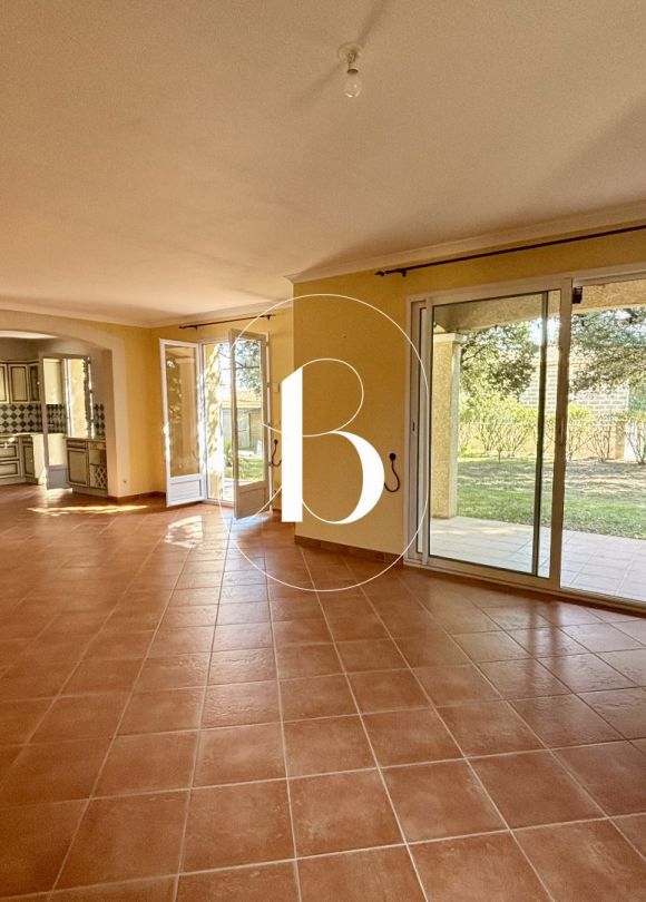 sale Villa Uzes