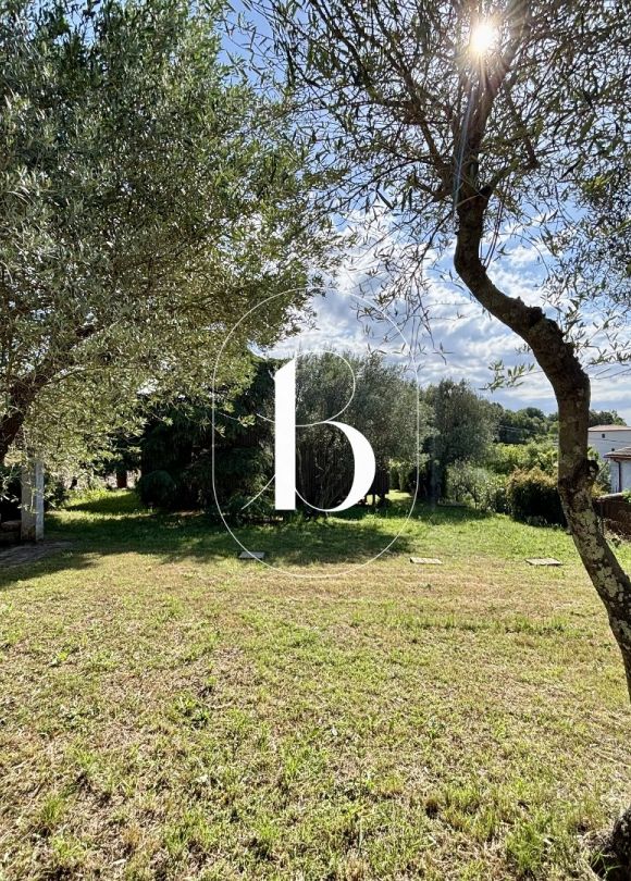 sale Villa Uzes