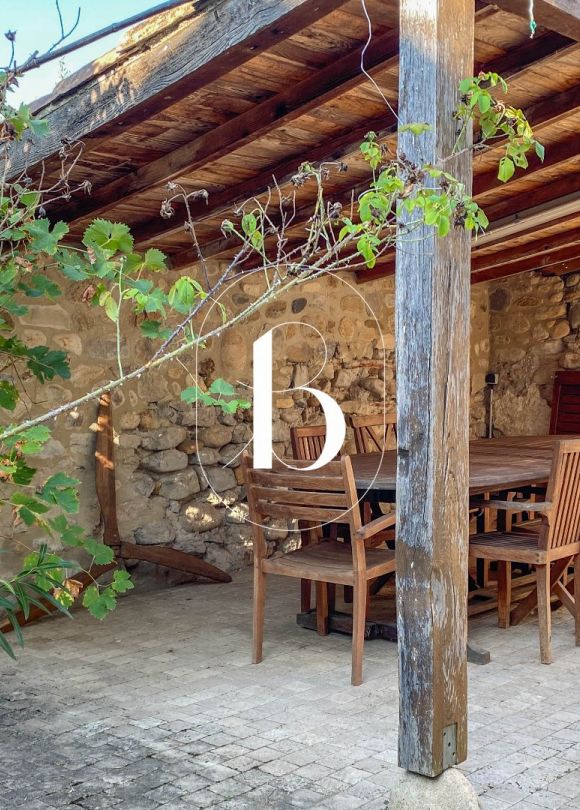 sale Mas Vallon Pont D'arc