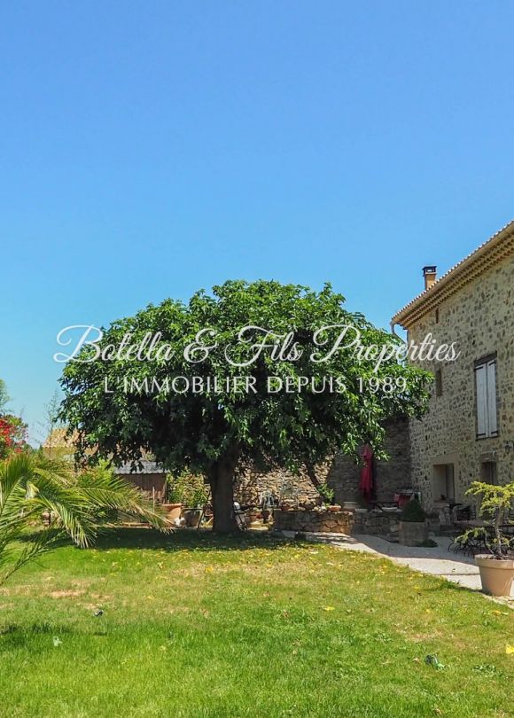 sale Mas Uzes