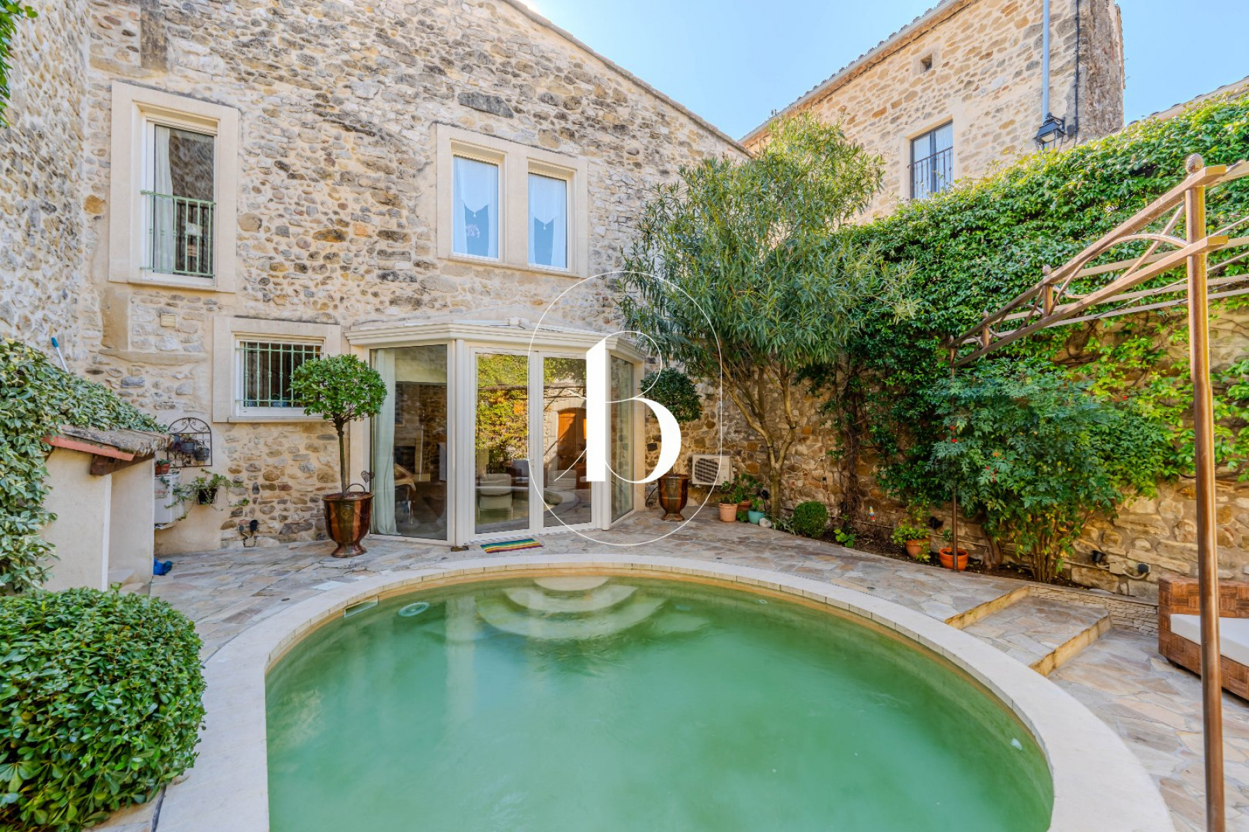 vente Maison de village Uzes