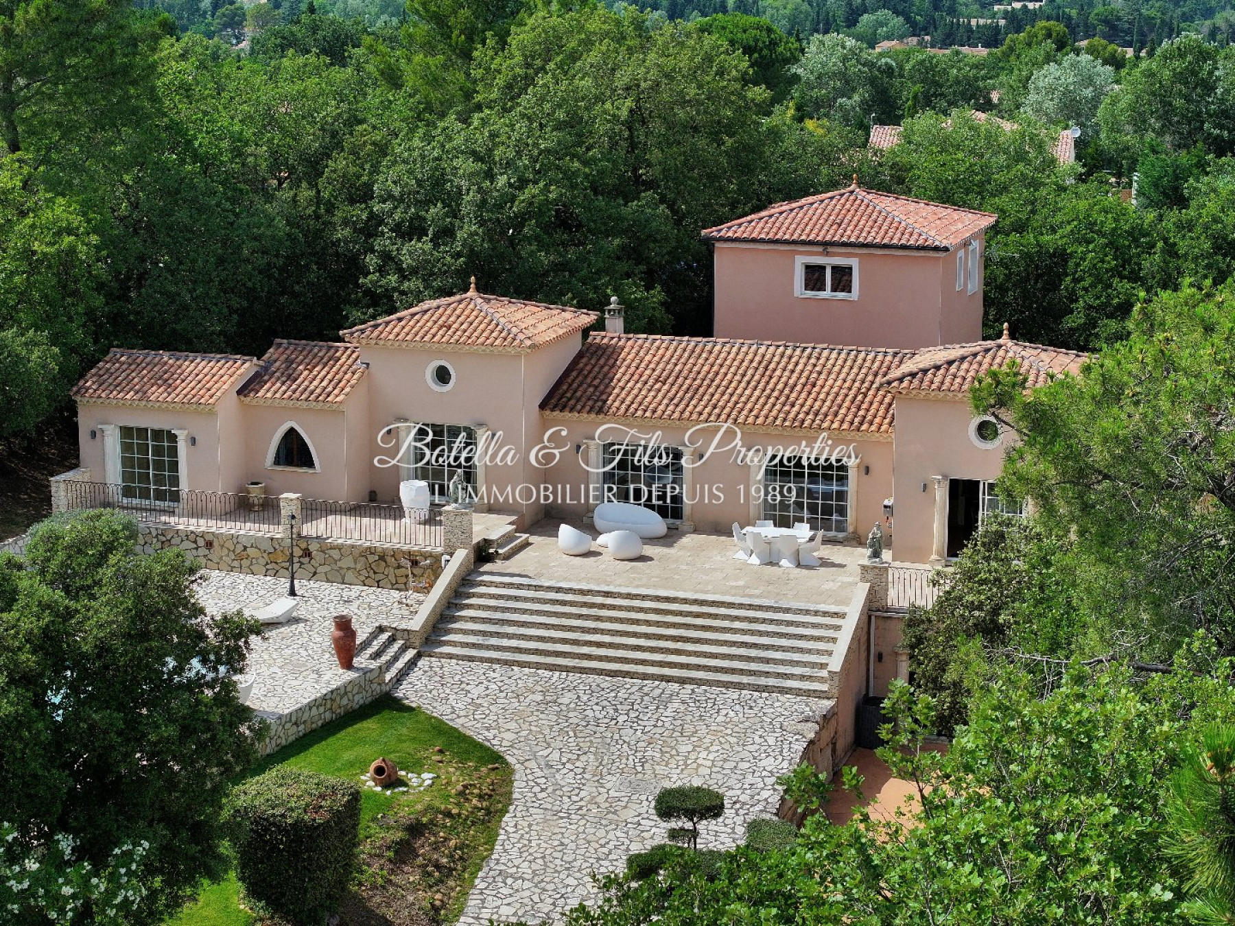 sale Maison contemporaine Villeneuve Les Avignon