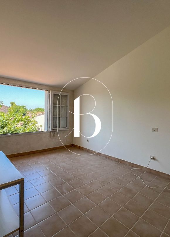sale Villa Uzes