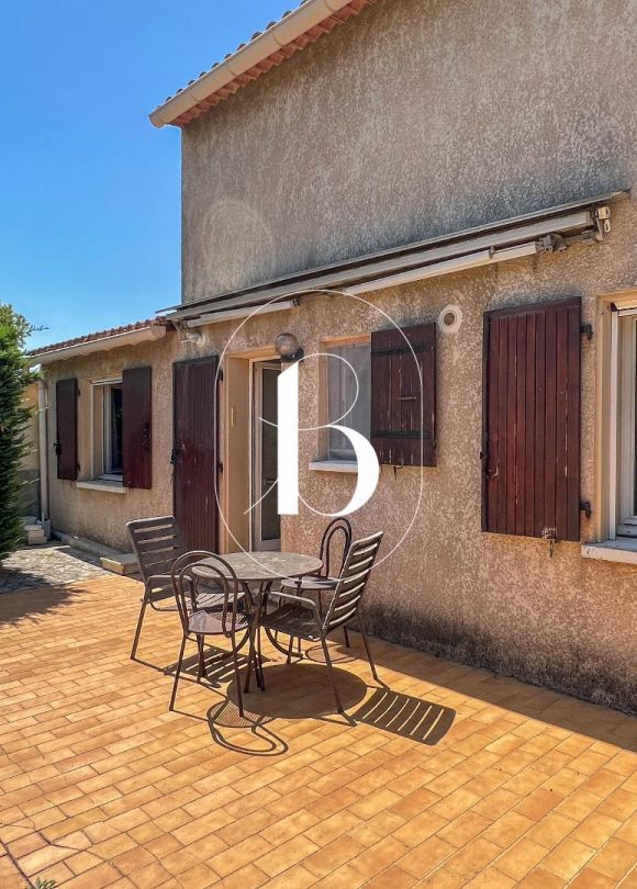 sale Villa Uzes