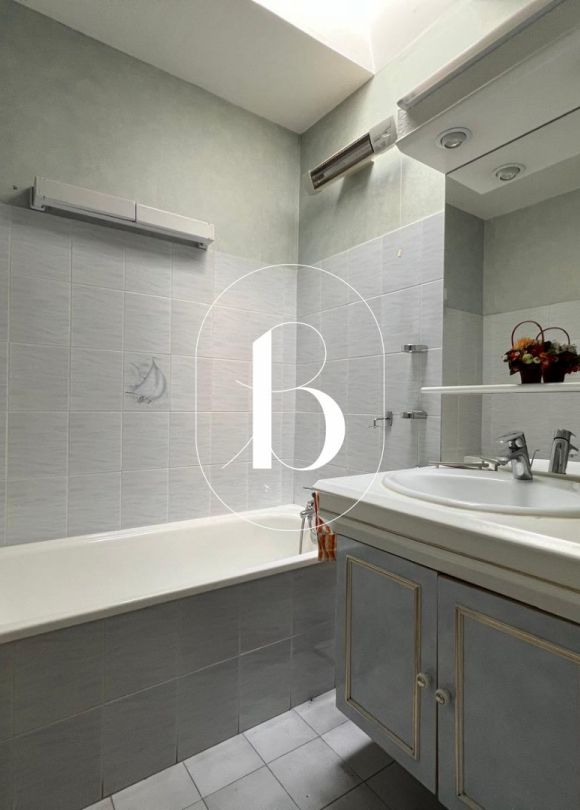 sale Villa Uzes