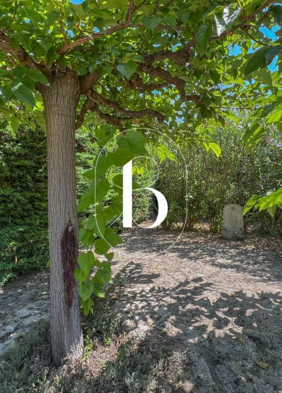 sale Villa Uzes