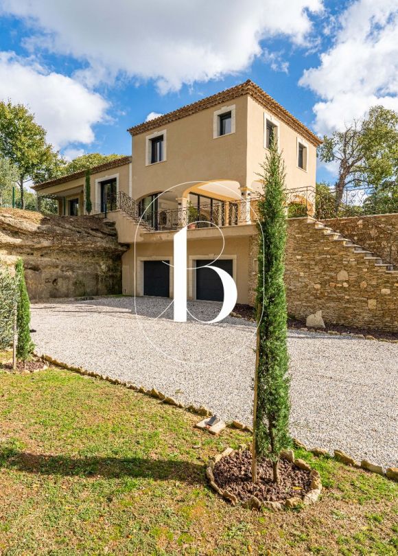 sale Mas Uzes