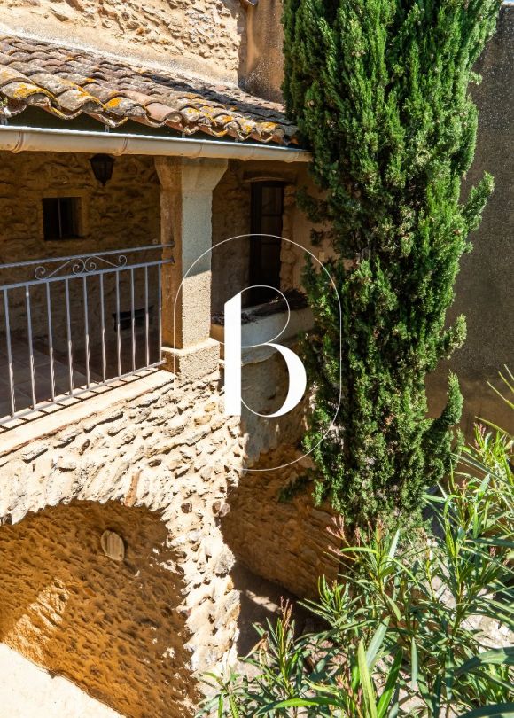 sale Mas Uzes