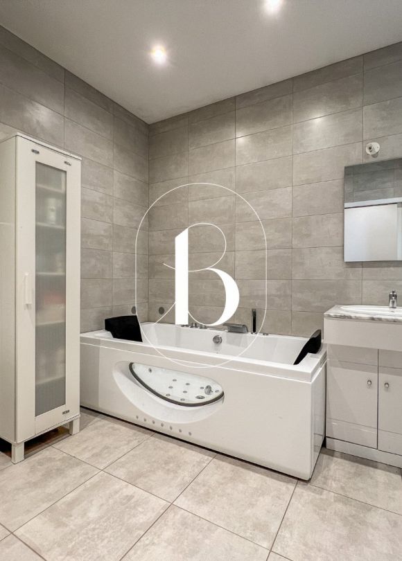 sale Villa Uzes