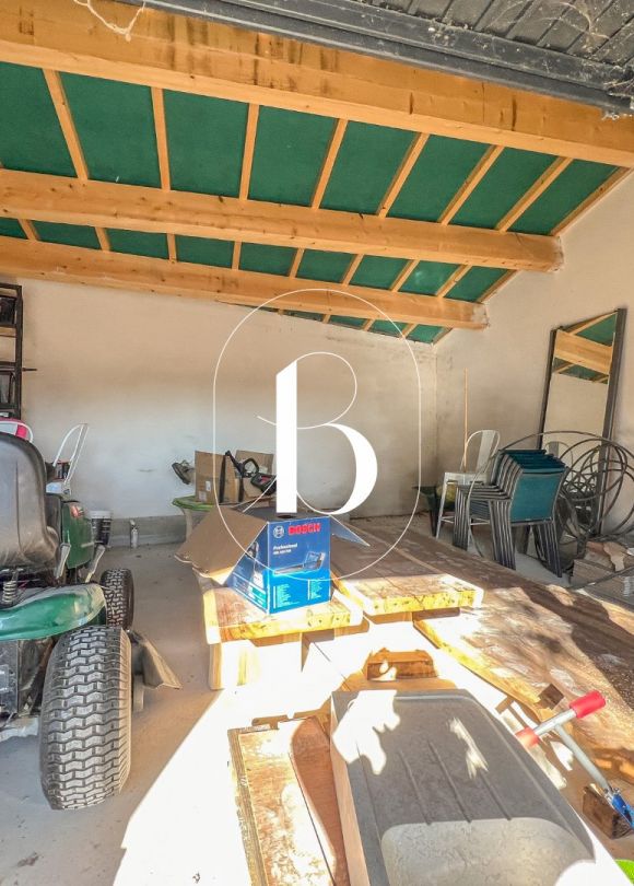sale Villa Uzes