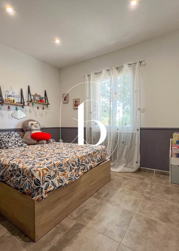 sale Villa Uzes