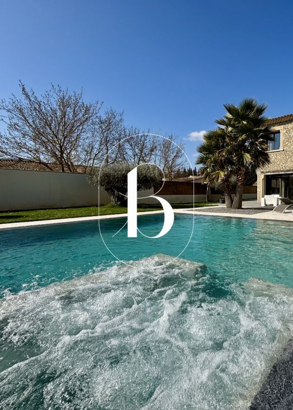 sale  Uzes