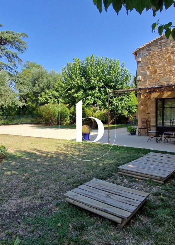 sale Mas Uzes