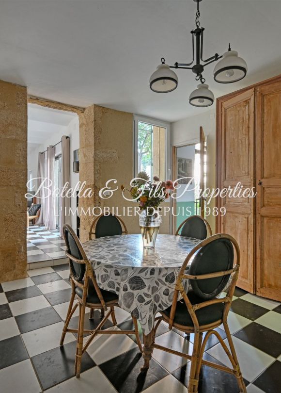 sale Maison de village Uzes