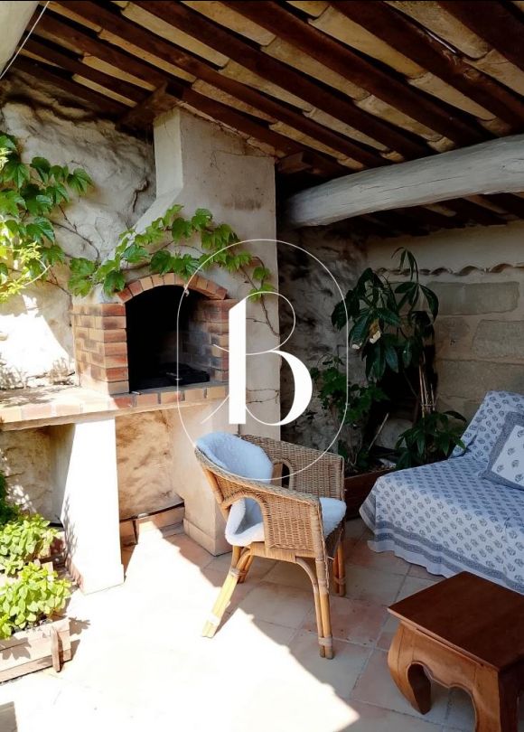 sale Maison de village Saint Quentin La Poterie