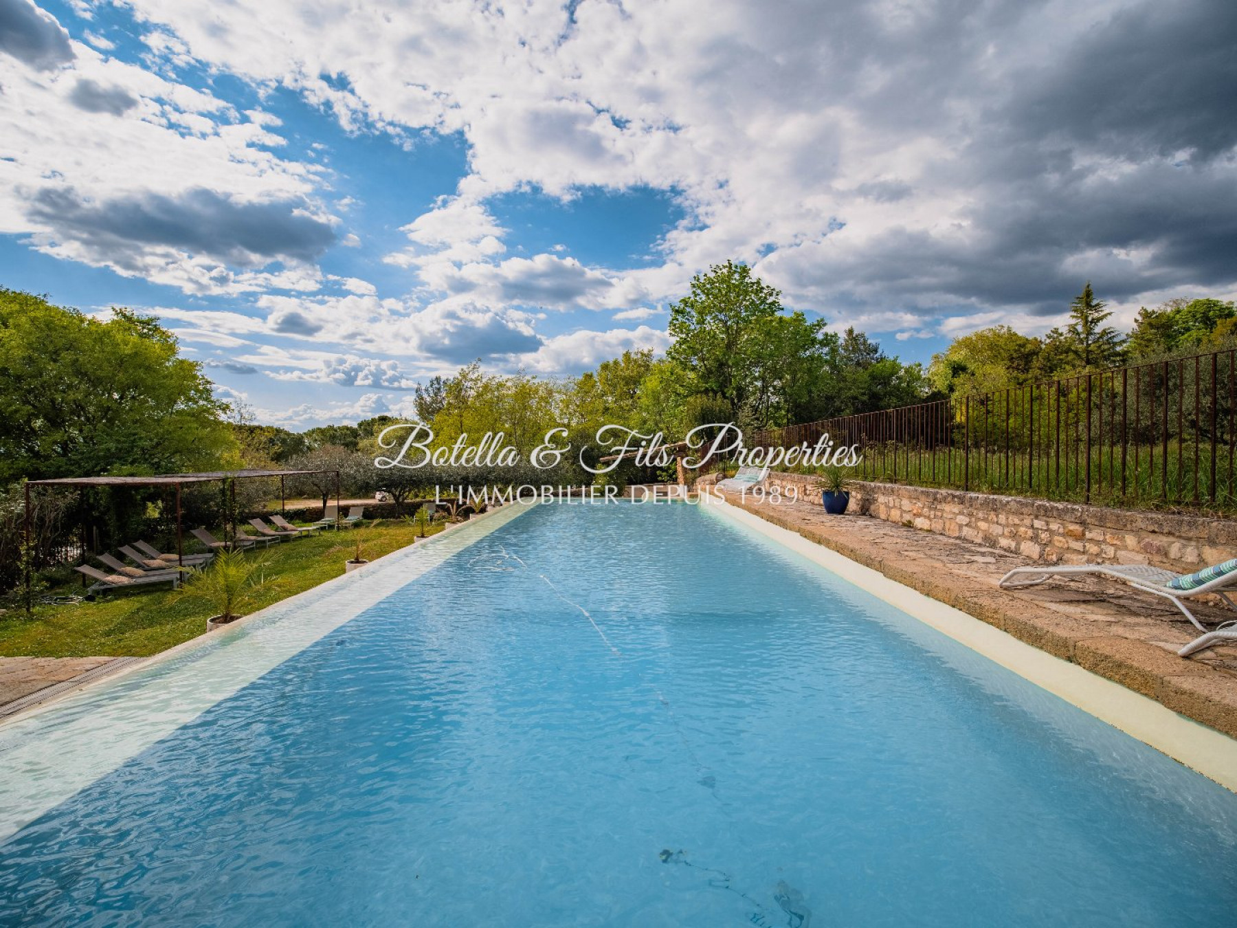 vente Domaine Uzes