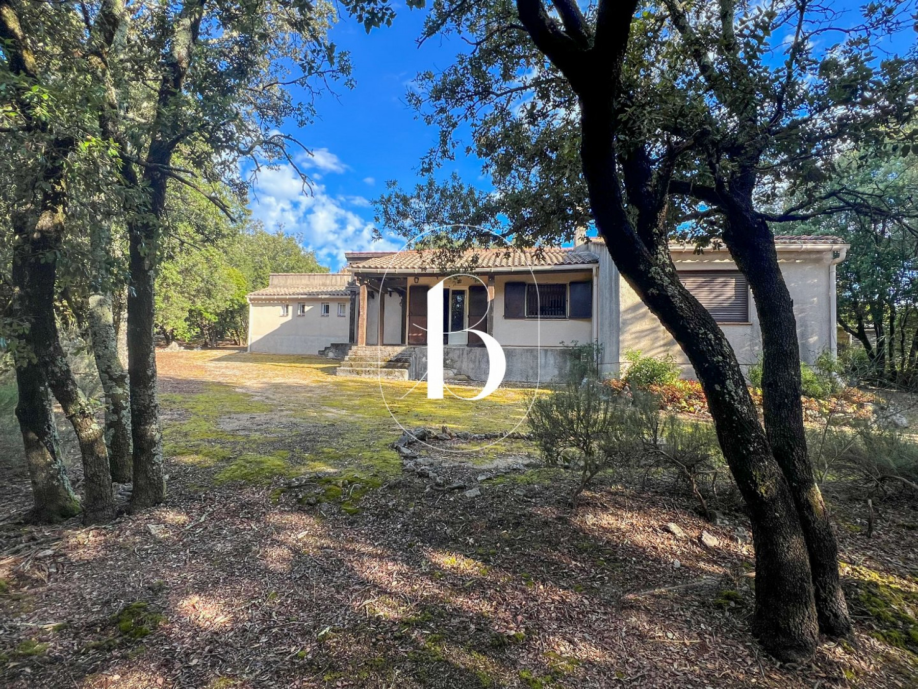 sale Villa Uzes