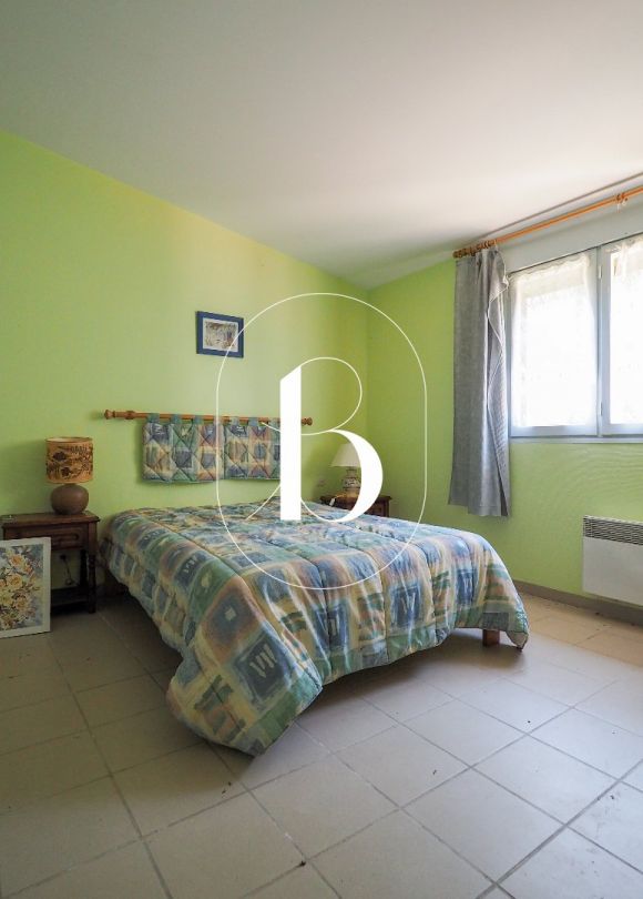 sale Villa Uzes