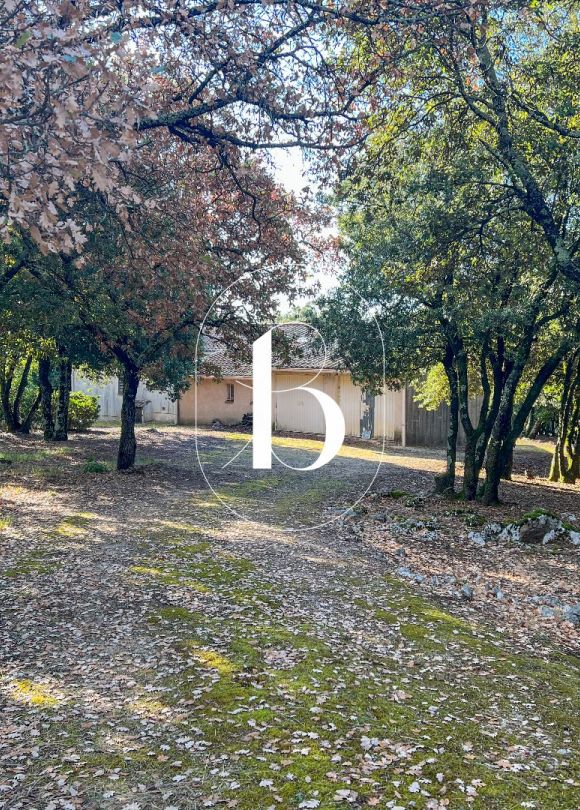 sale Villa Uzes