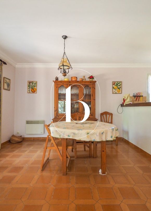 sale Villa Uzes