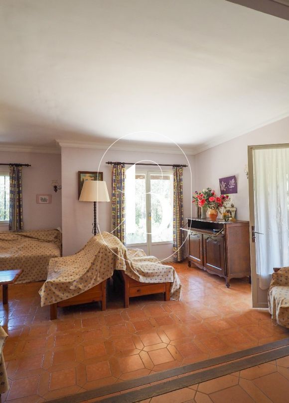 sale Villa Uzes