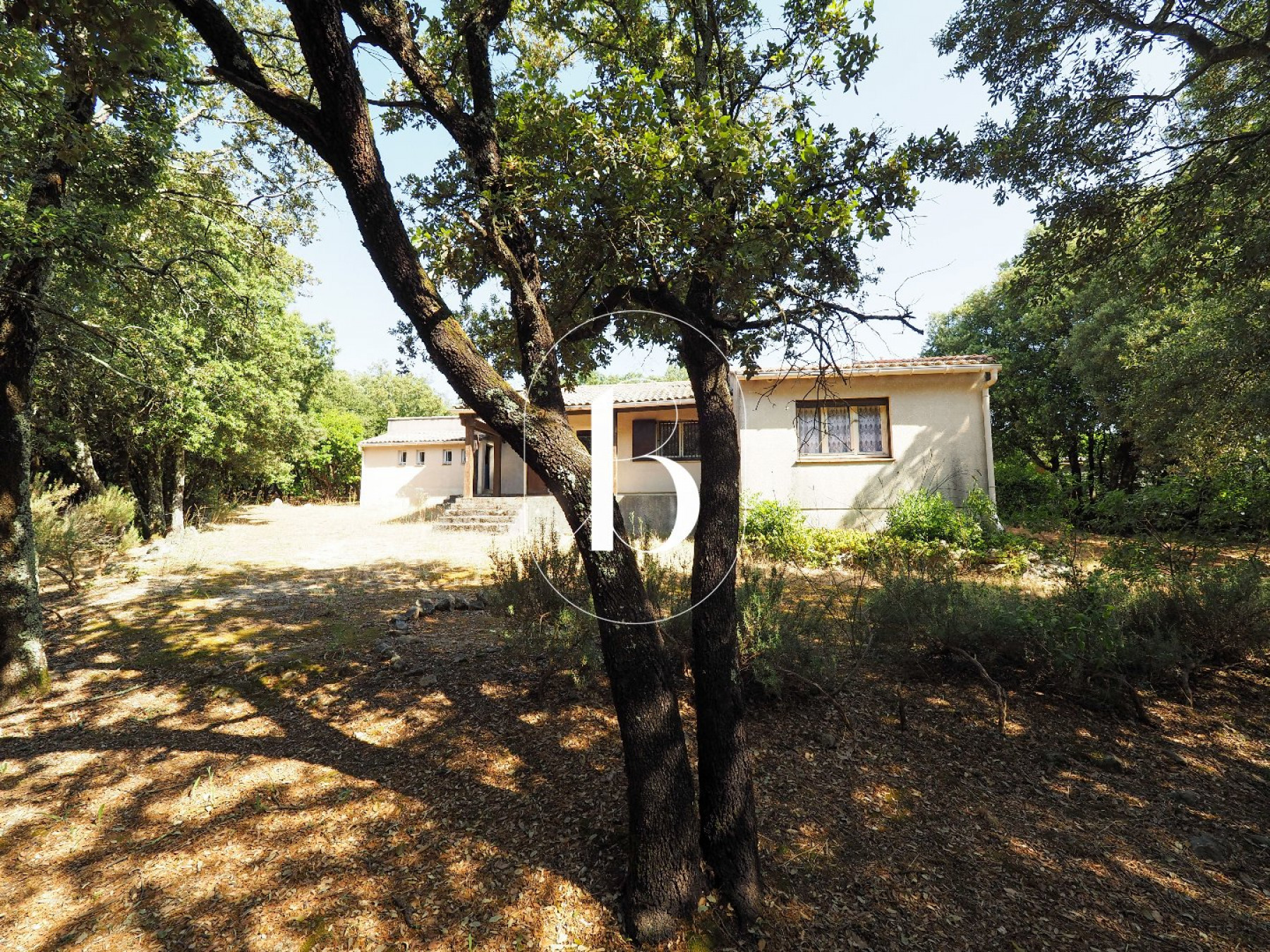 sale Villa Uzes