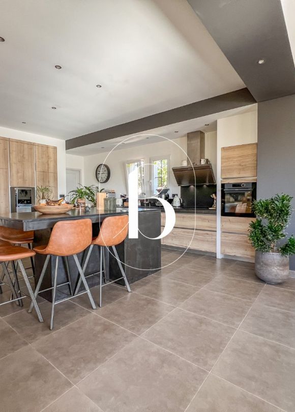 sale Villa Goudargues