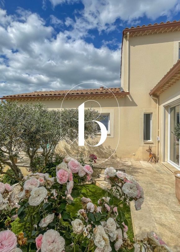 sale Villa Goudargues