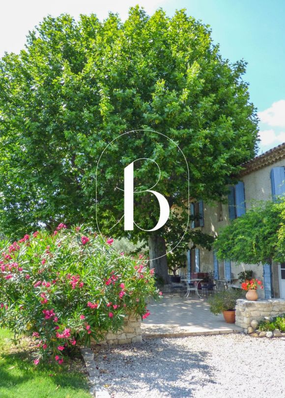 sale Mas Uzes