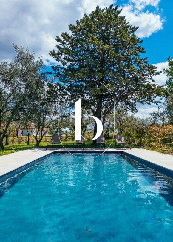 sale Villa Uzes
