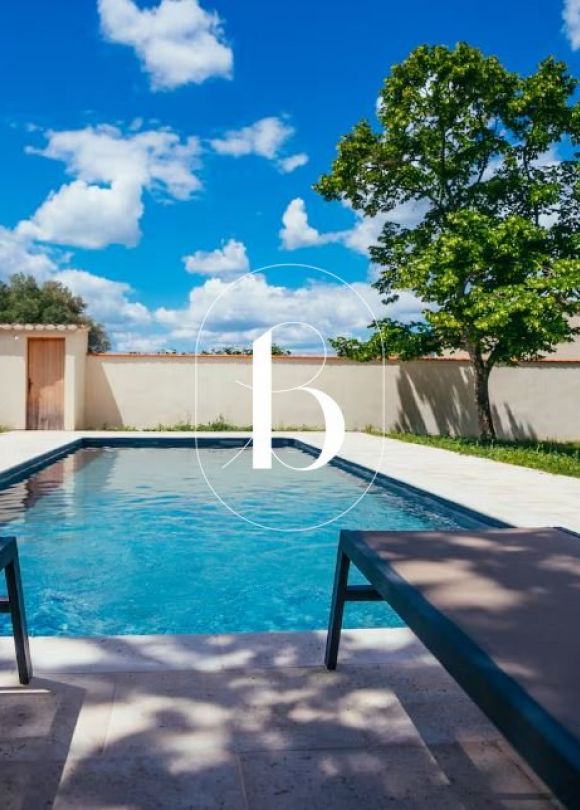 sale Villa Uzes