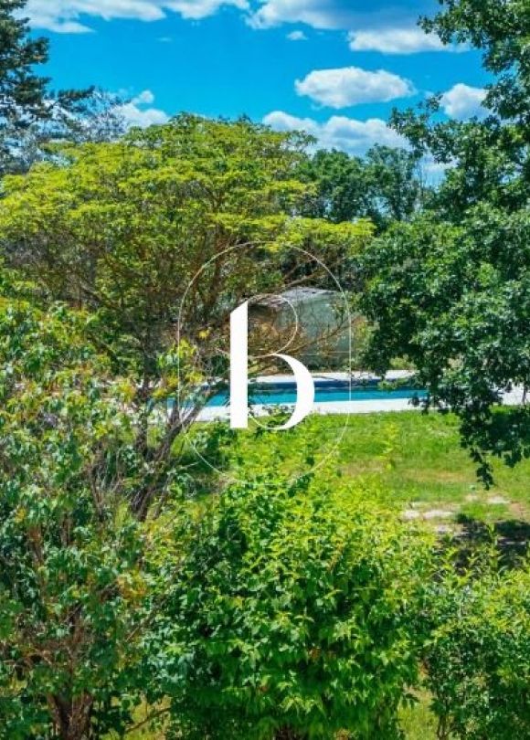 sale Villa Uzes