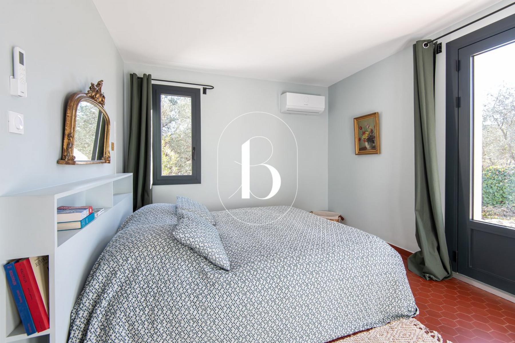 sale Villa Uzes
