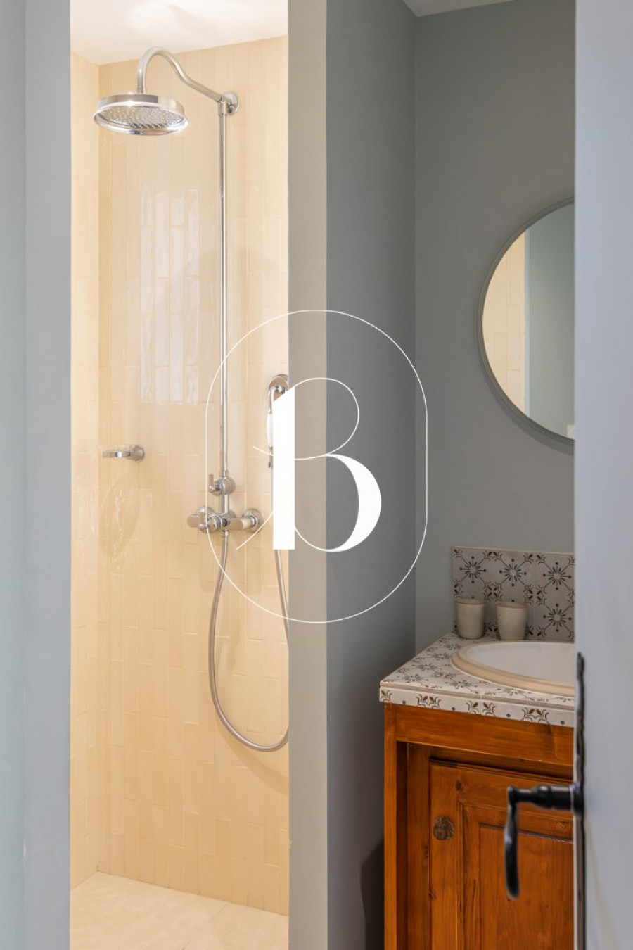 sale Villa Uzes