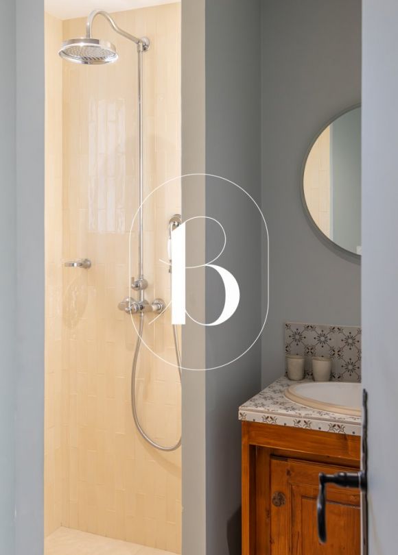 sale Villa Uzes