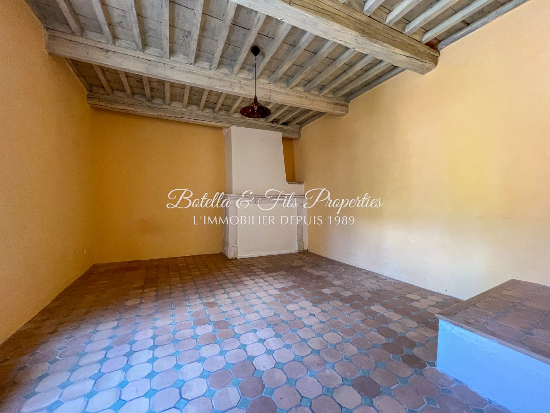 vente Maison de village Uzes