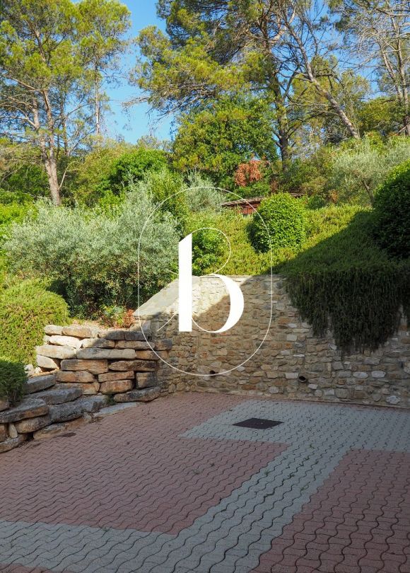 sale Villa Goudargues