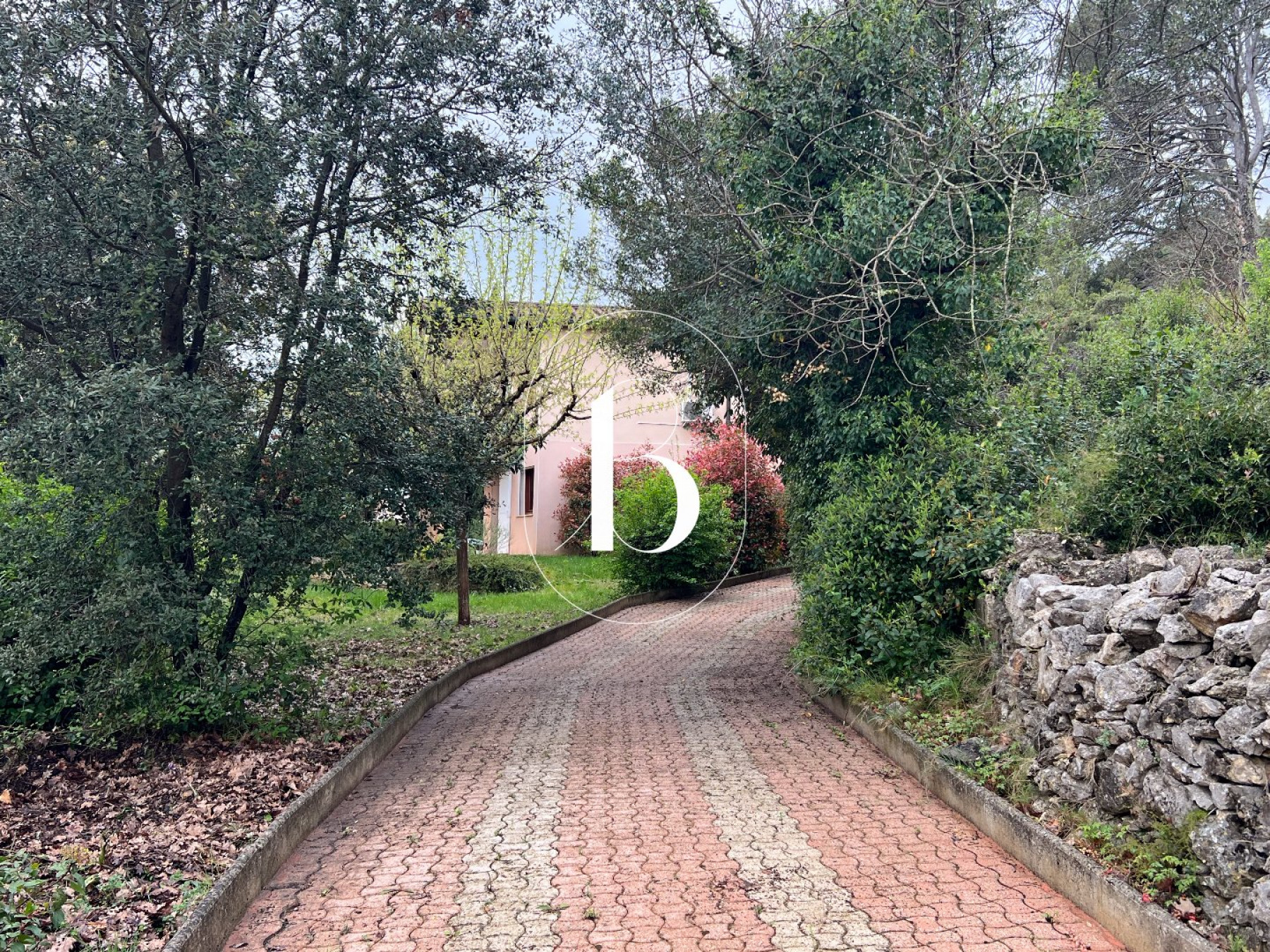 sale Villa Goudargues