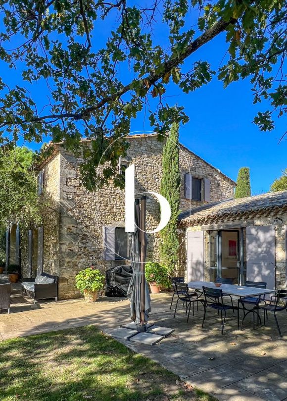 sale Mas Uzes