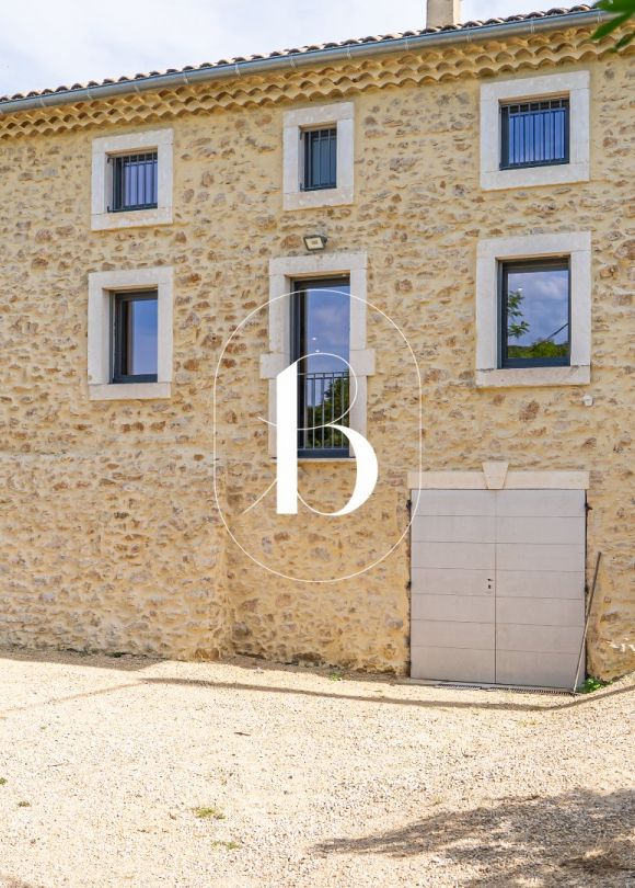 sale Mas Uzes