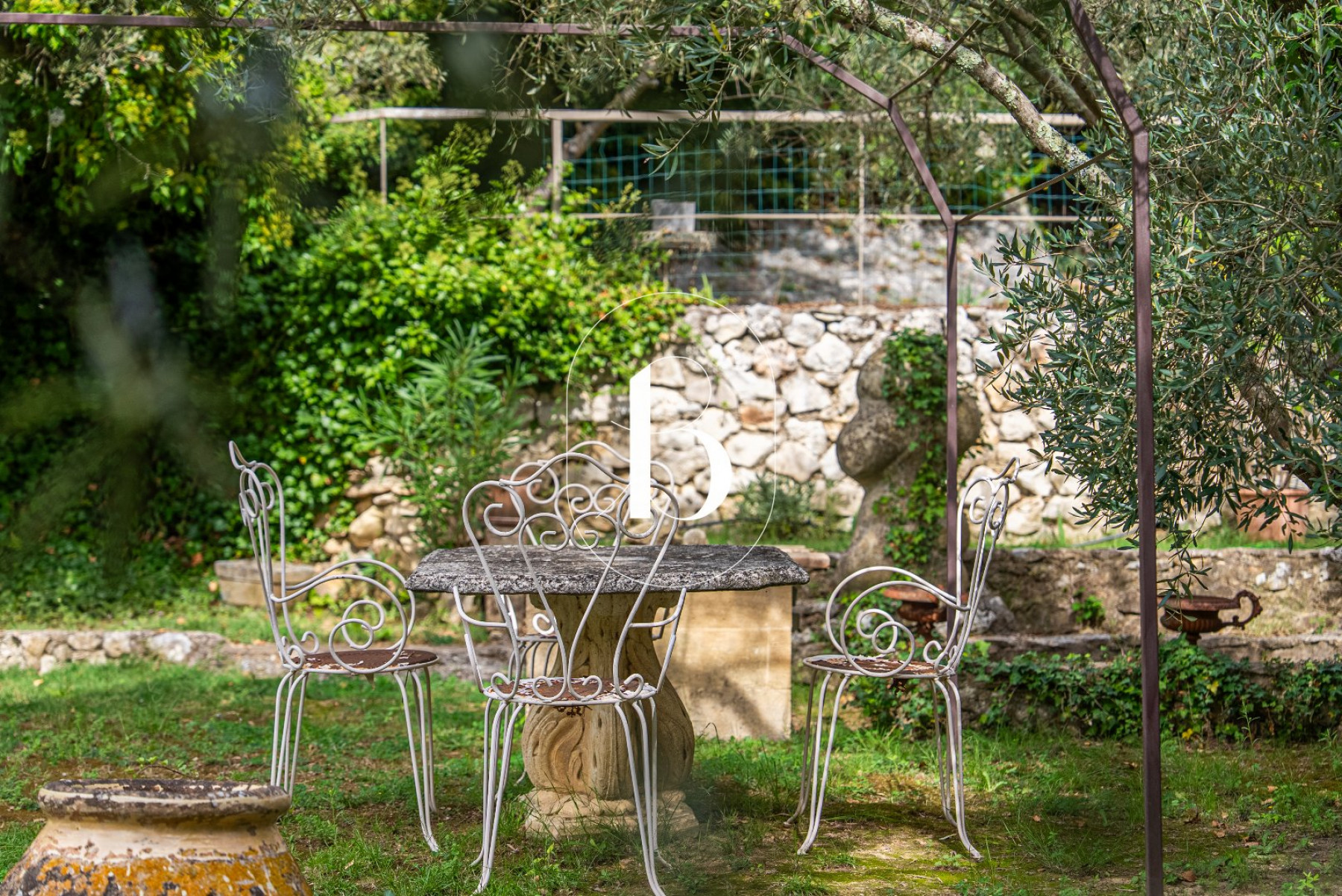 sale Villa Uzes