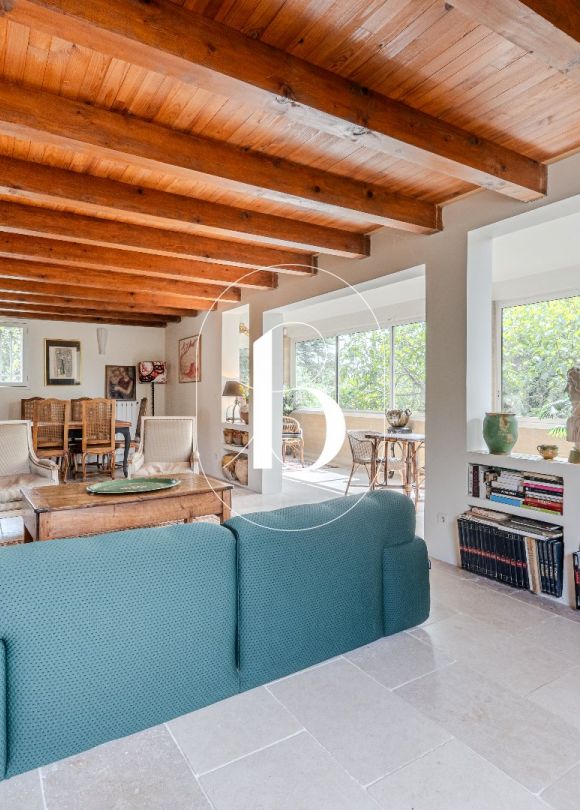 sale Villa Uzes