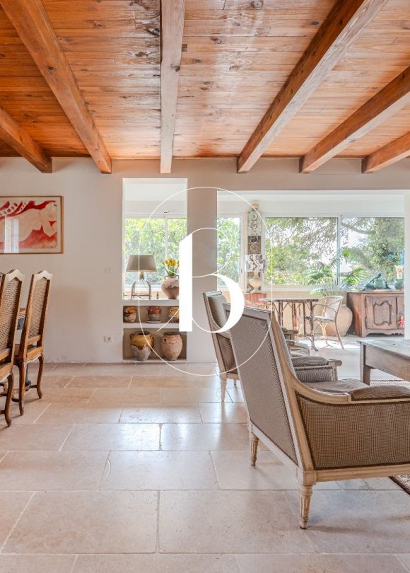 sale Villa Uzes