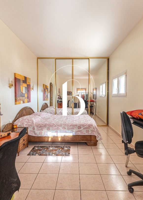 sale Villa Uzes