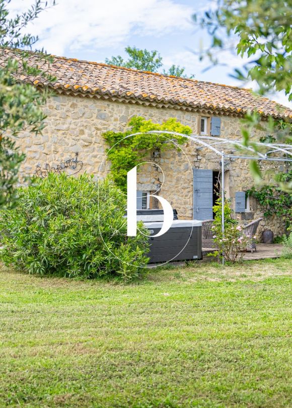 sale Mas Uzes
