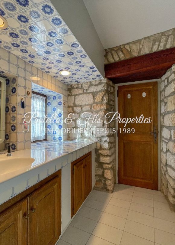 vente Mas La Roque Sur Ceze