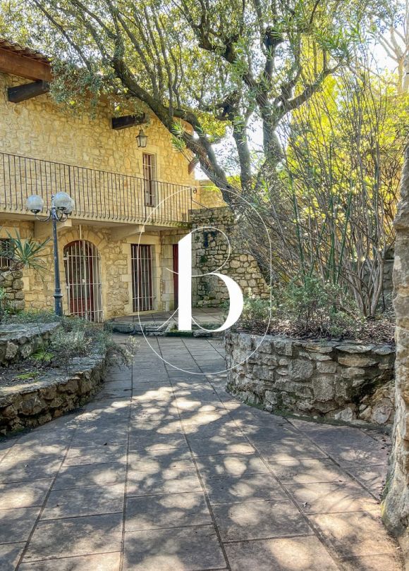 vente Mas La Roque Sur Ceze