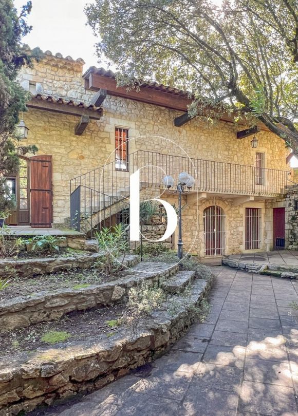 vente Mas La Roque Sur Ceze